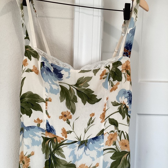 ❌Sold - Reformation Irisa Dress - Picture 8 of 16